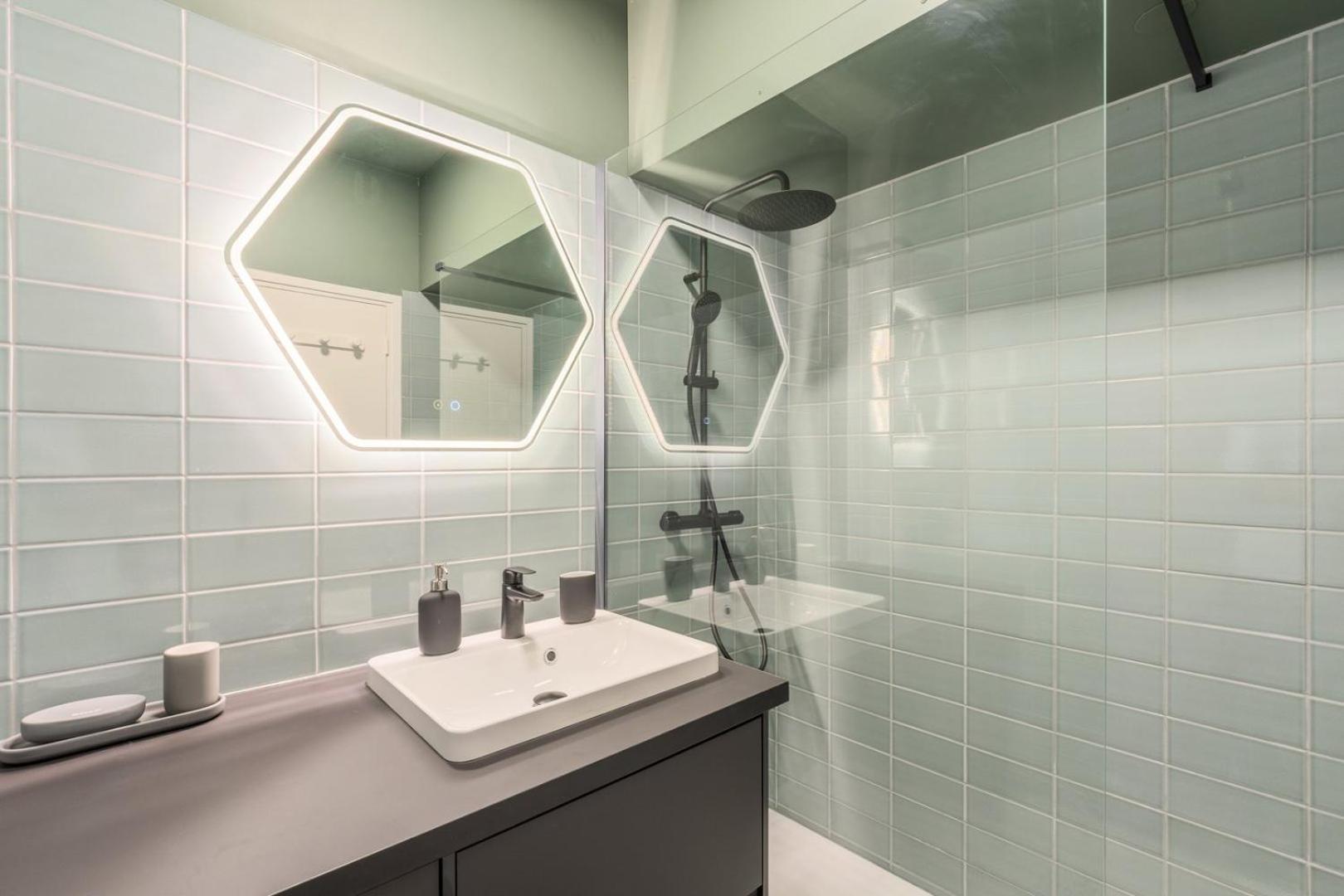 Charming 2 Bedroom Apartment - Old ลีลล์ ภายนอก รูปภาพ
